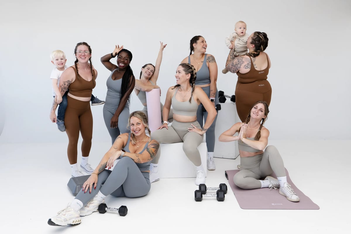 Des mamans Womency avec leurs enfants, programme d'entraînement à la maison Step Up Mama