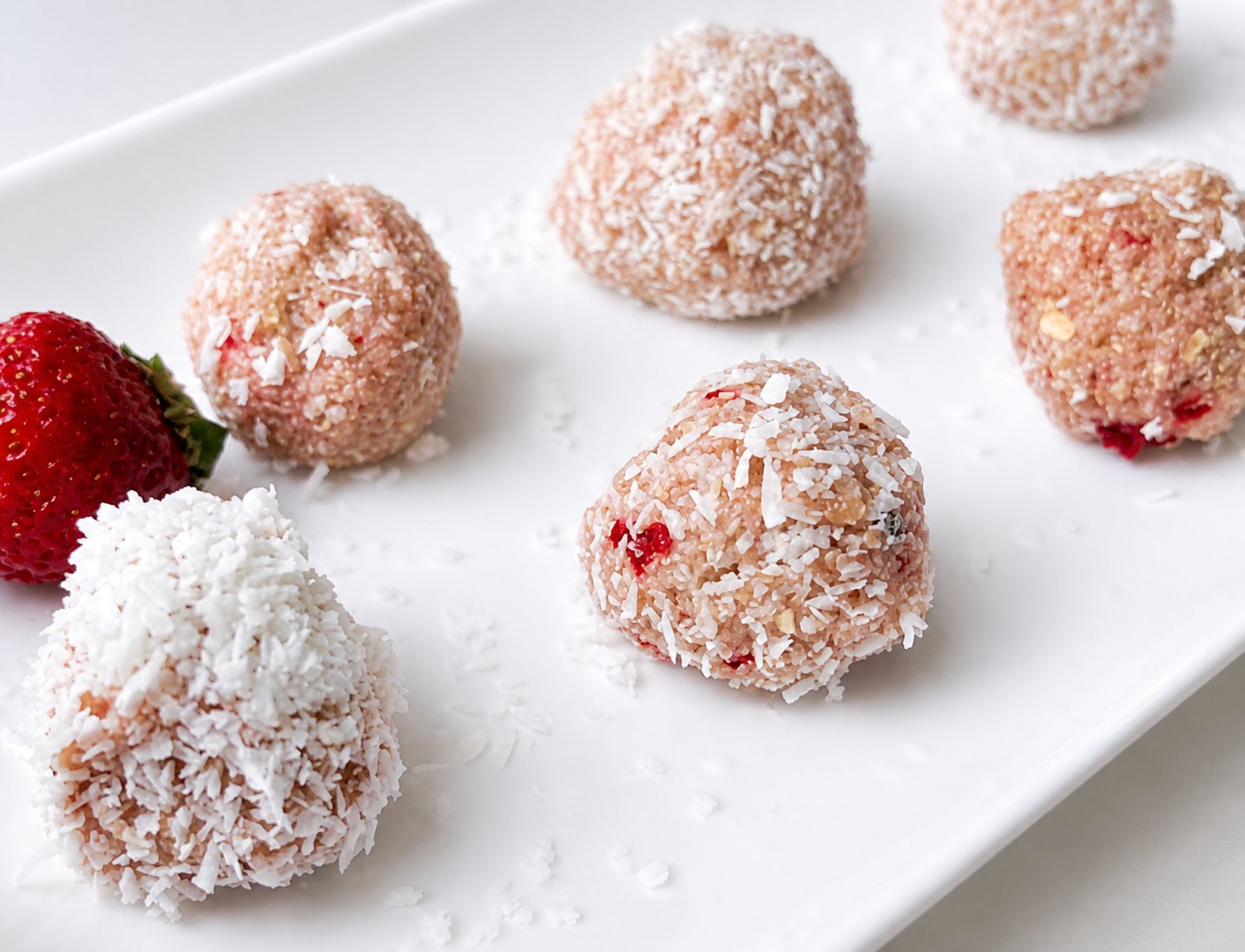 Boule énergie coco fraises