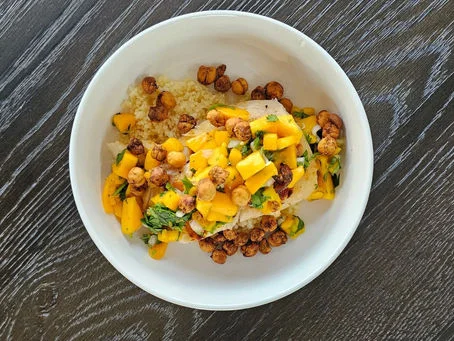 Morue avec Salsa de Mangues et Pois Chiches Rôtis