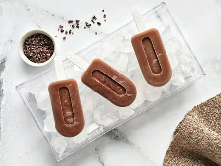 « Popsicle » au Yogourt Glacé Choco, Banane et Arachides!